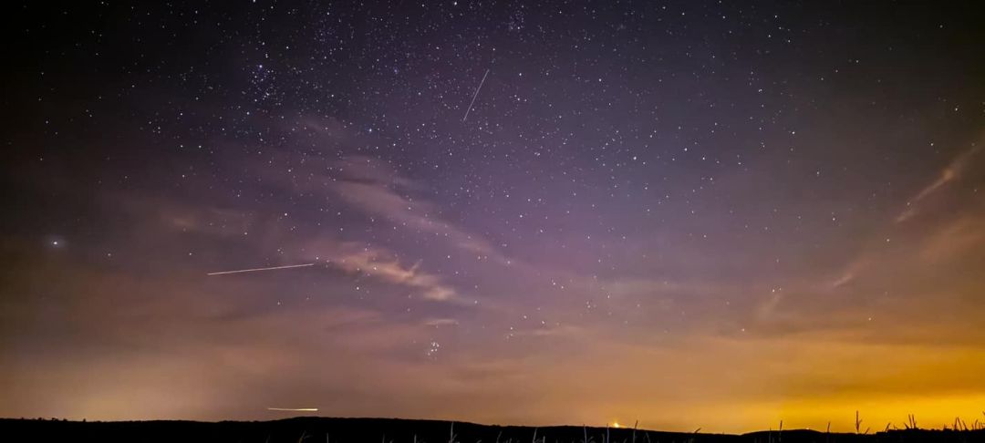 Perseida meteorraj vonulása , és egy kicsi sarki fény